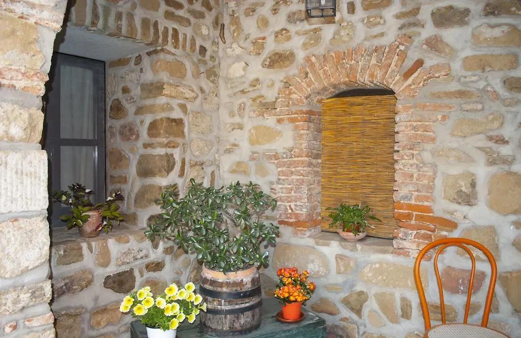 Agriturismo Fattoria Di Grenne Ficarra