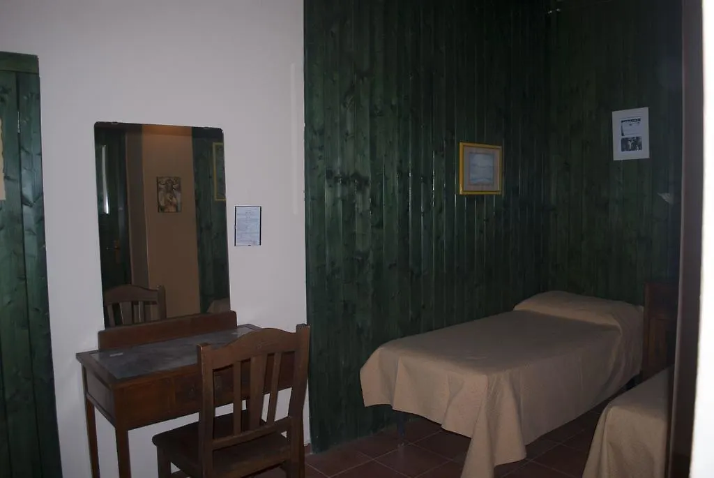 Agriturismo Fattoria Di Grenne Ficarra Farma