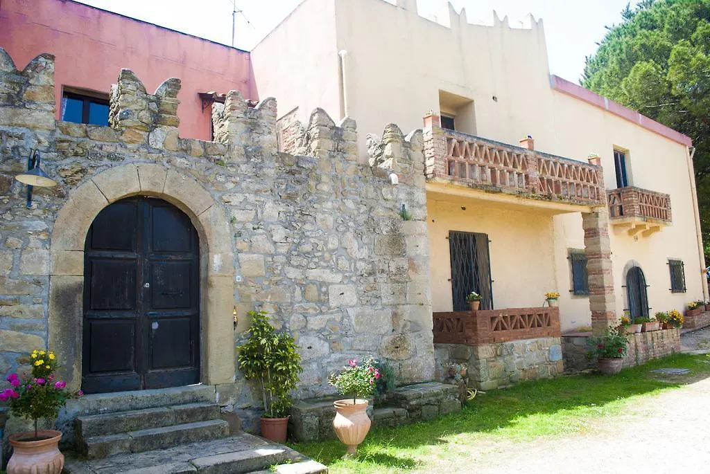 Agriturismo Fattoria Di Grenne Ficarra 0*,  Itálie